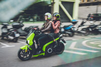 S01 Connected High Speed E-Roller, Tacho 100km/h/ COC 90km/h, 5,6 KWh Lithium Akku, 133km Eco WMTC Reichweite, Motorleistung 7-9 kW, CBS-Bremse, App, ADAC Testsieger, MJ-2022, inkl. Überführungkosten